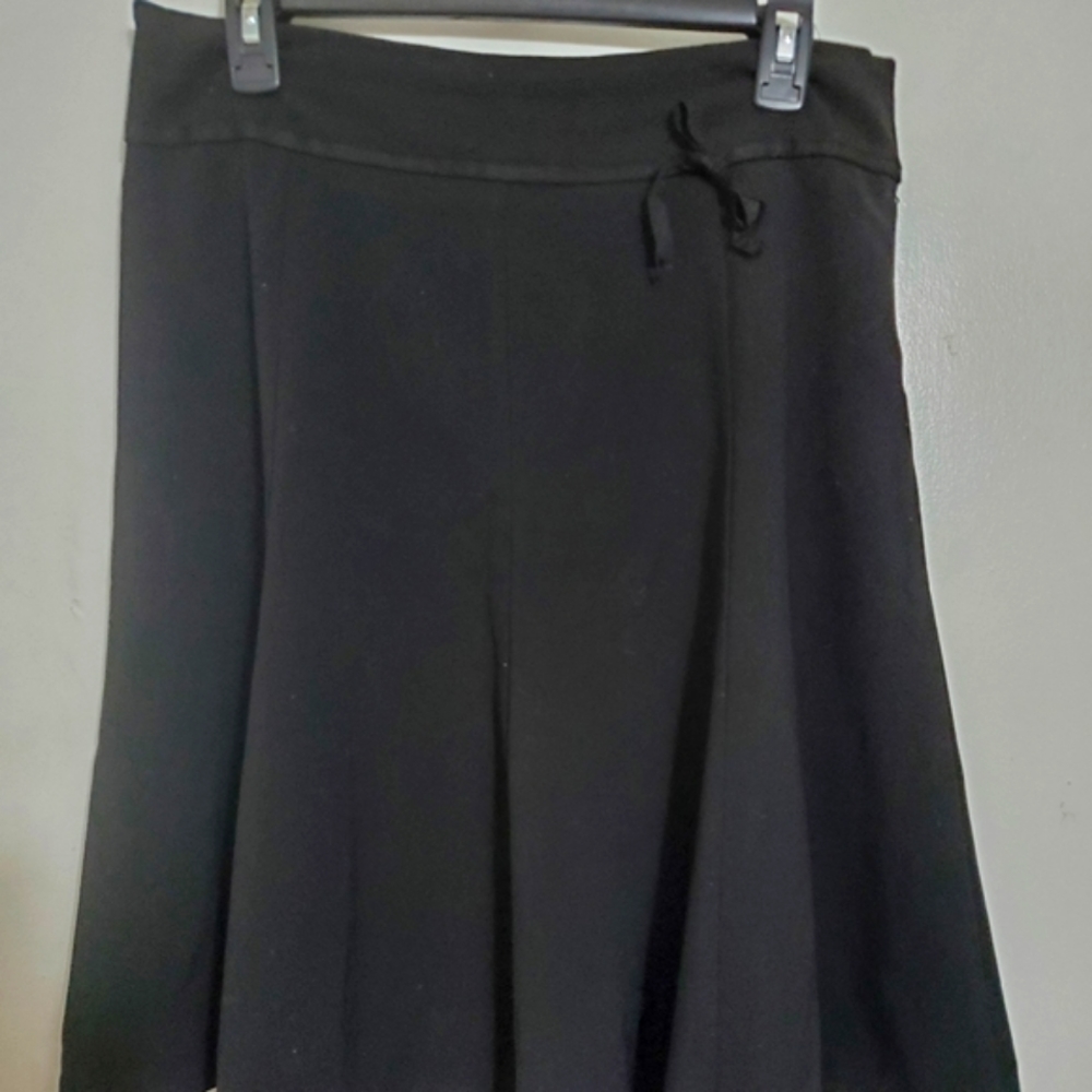 Flair Black skirt